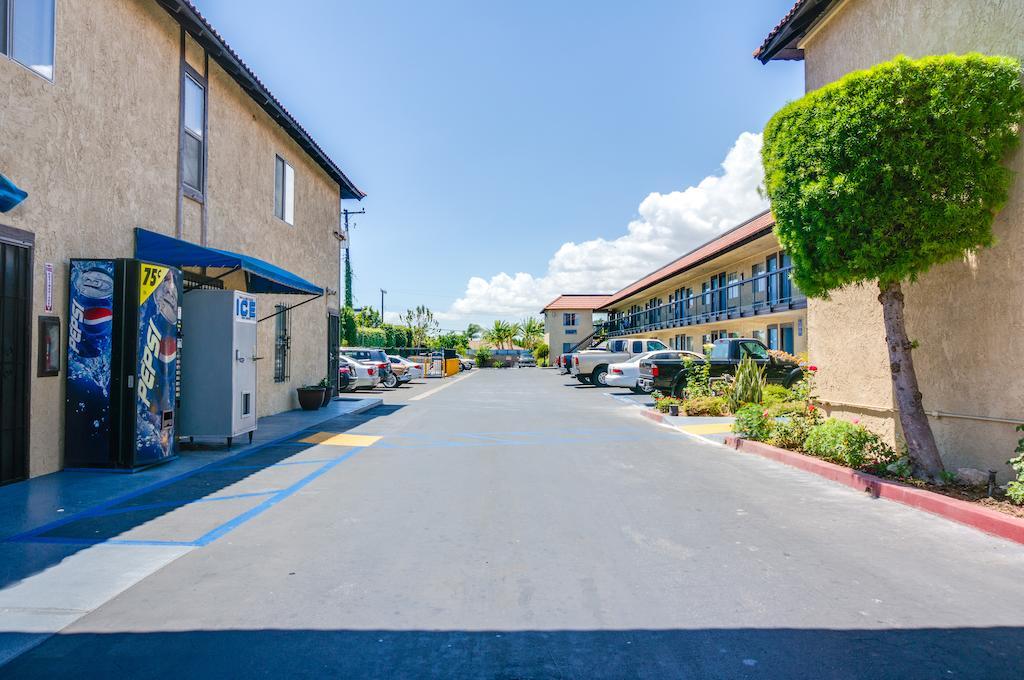 Motel Moonlight Anaheim Eksteriør billede